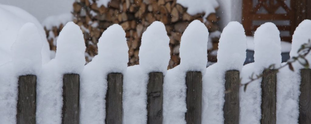 protect fence from winter weather